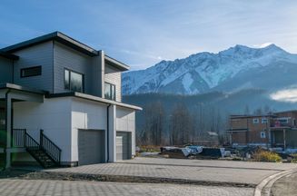1007 Phare Crescent Pemberton, Pemberton Apartments for sale, MLS® R2950326