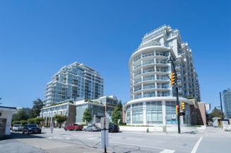 104 15165 Thrift AVE Surrey, Surrey Apartments for sale, MLS® R2977291