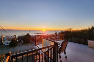15245 Victoria AVE White Rock, White Rock Apartments for sale, MLS® R2981017