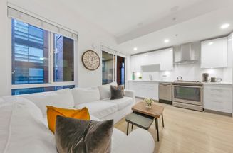 318 723 W 3rd ST North Vancouver, North Vancouver Apartments for sale, MLS® R2995695