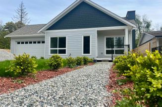 5416 Mills RD Sechelt, Sechelt Apartments for sale, MLS® R2980413
