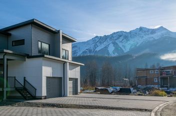 1007 Phare Crescent Pemberton, Pemberton Apartments for sale, MLS® R2950326