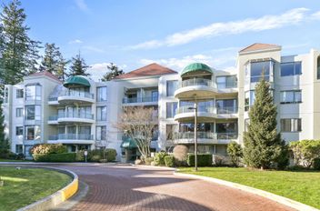 104 1745 Martin DR Surrey, Surrey Apartments for sale, MLS® R3002442