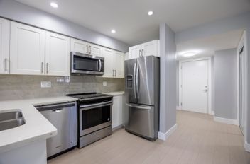 105 1990 Westminster AVE Port Coquitlam, Port Coquitlam Apartments for sale, MLS® R3012035