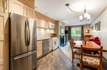 105 2021 Karen Crescent Whistler, Whistler Apartments for sale, MLS® R3010200