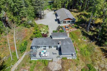 10991- 10993 Sunshine Coast HWY Halfmoon Bay, Halfmoon Bay Apartments for sale, MLS® R3003697