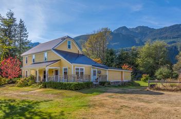 1189 Judd RD Squamish, Squamish Apartments for sale, MLS® R2990756