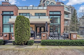 119 8 Renaissance Square New Westminster, New Westminster Apartments for sale, MLS® R2982143