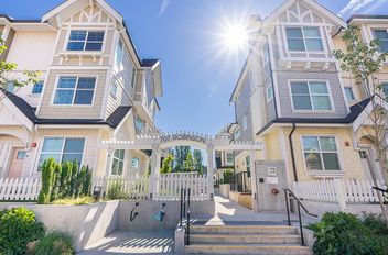 120 707 Robinson ST Coquitlam, Coquitlam Apartments for sale, MLS® R3030904