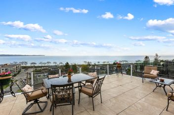 1235 Oxford ST White Rock, White Rock Apartments for sale, MLS® R2983043