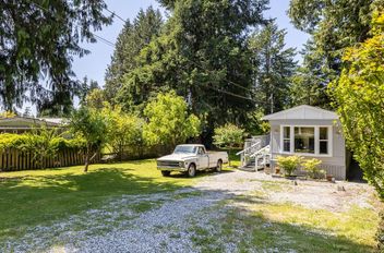 1305 Ole's PL Roberts Creek, Roberts Creek Apartments for sale, MLS® R3011861