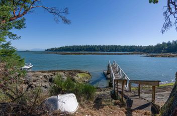 1361 Sturdies Bay RD Galiano Island, Galiano Island Apartments for sale, MLS® R2983212