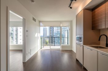1401 13725 George Junction Surrey, Surrey Apartments for sale, MLS® R2996456
