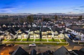 14177 60a AVE Surrey, Surrey Apartments for sale, MLS® R2975949
