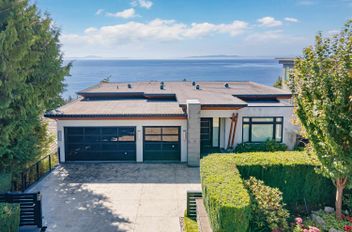 14442 Magdalen AVE White Rock, White Rock Apartments for sale, MLS® R2991515