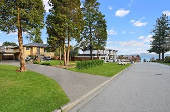 1466 Kerfoot RD White Rock, White Rock Apartments for sale, MLS® R2984537