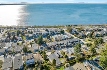 14763 Mcdonald AVE White Rock, White Rock Apartments for sale, MLS® R3004066