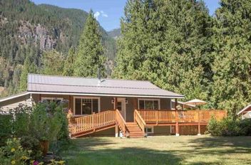 14848 Squamish Valley RD Squamish, Squamish Apartments for sale, MLS® R3015634