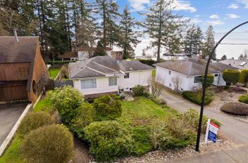 14862 Thrift AVE White Rock, White Rock Apartments for sale, MLS® R2979115
