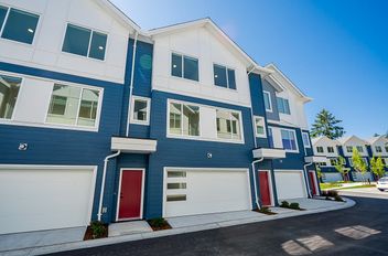 15 19330 Fairway DR Surrey, Surrey Apartments for sale, MLS® R2915630