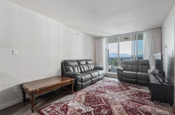 1502 13303 Central AVE Surrey, Surrey Apartments for sale, MLS® R3013893