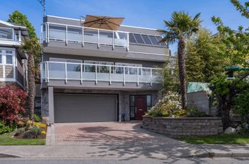 15145 Victoria AVE White Rock, White Rock Apartments for sale, MLS® R3013755