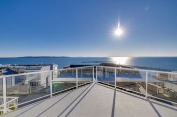 15152 Victoria AVE White Rock, White Rock Apartments for sale, MLS® R3020291