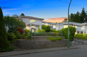 15423 Buena Vista AVE White Rock, White Rock Apartments for sale, MLS® R3015503