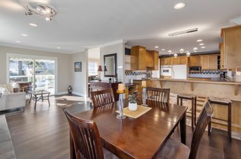 15531 Roper AVE White Rock, White Rock Apartments for sale, MLS® R3029492