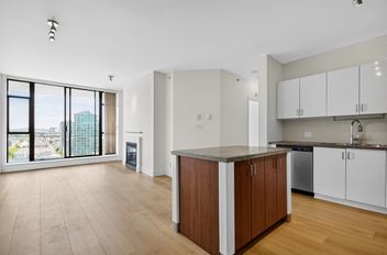1609 155 W 1st ST North Vancouver, North Vancouver Apartments for sale, MLS® R3024002