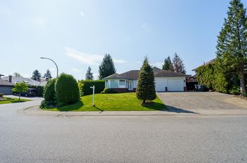 16240 87 AVE Surrey, Surrey Apartments for sale, MLS® R2995467