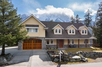 1719 Pinewood DR Pemberton, Pemberton Apartments for sale, MLS® R2978171