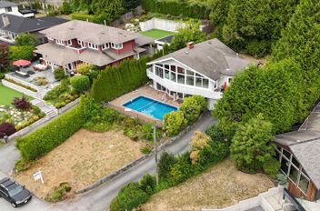 1725 Rosebery AVE West Vancouver, West Vancouver Apartments for sale, MLS® R3079653