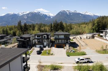 18 3385 Mamquam RD Squamish, Squamish Apartments for sale, MLS® R2975244