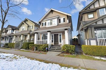 19087 69a AVE Surrey, Surrey Apartments for sale, MLS® R2996275