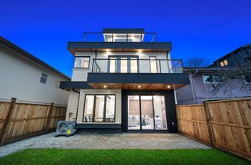 2 1967 E 13th AVE Vancouver, Vancouver Apartments for sale, MLS® R3076619