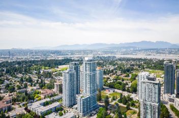 2001 13350 Central AVE Surrey, Surrey Apartments for sale, MLS® R2955256
