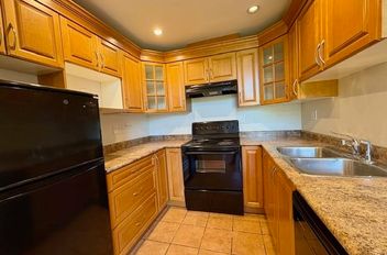 201 2828 152 ST Surrey, Surrey Apartments for sale, MLS® R2946610