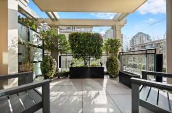 201 533 Waters Edge Crescent West Vancouver, West Vancouver Apartments for sale, MLS® R2963519
