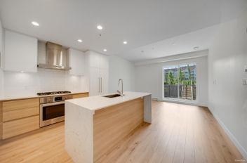 201 55 Klahanie DR Port Moody, Port Moody Apartments for sale, MLS® R3011245