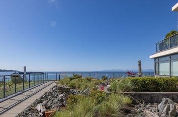 203 5665 Teredo ST Sechelt, Sechelt Apartments for sale, MLS® R3009286