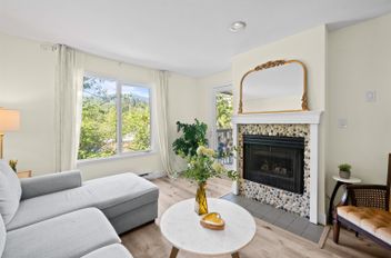 204 1528 Bowser AVE North Vancouver, North Vancouver Apartments for sale, MLS® R3009795