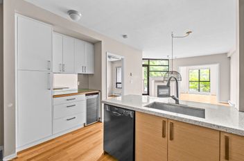 207 2228 Marstrand AVE Vancouver, Vancouver Apartments for sale, MLS® R3026716