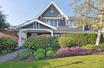 2075 Esquimalt AVE West Vancouver, West Vancouver Apartments for sale, MLS® R3005967