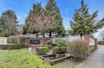 208 12769 72 AVE Surrey, Surrey Apartments for sale, MLS® R2946466
