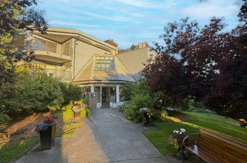 208 14950 Thrift AVE White Rock, White Rock Apartments for sale, MLS® R3020575