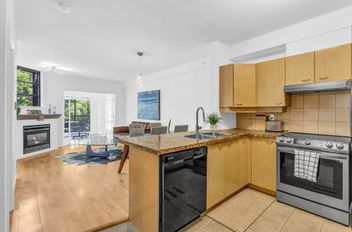 209 2228 Marstrand AVE Vancouver, Vancouver Apartments for sale, MLS® R3028084