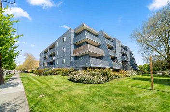 209 5906 176a ST Surrey, Surrey Apartments for sale, MLS® R2994171