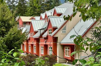 21 2050 Lake Placid RD Whistler, Whistler Apartments for sale, MLS® R3009496