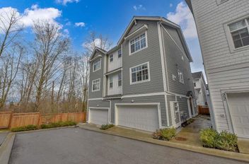 21 9762 182a ST Surrey, Surrey Apartments for sale, MLS® R2968225